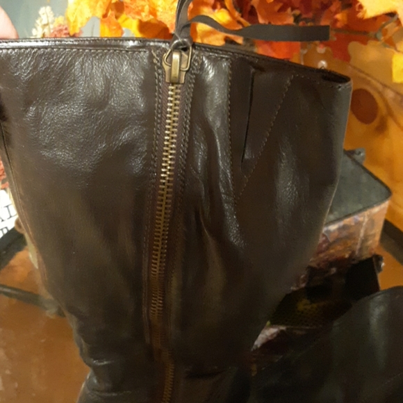 Boots❄ - Picture 2 of 8